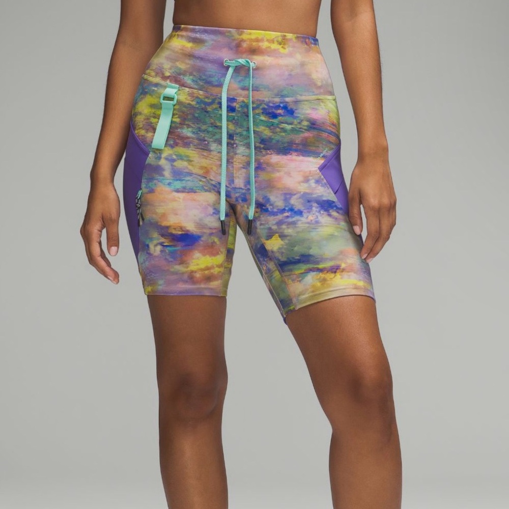 NWT LULULEMON CARGO HIGH RISE SHORTS IN SIZE 8